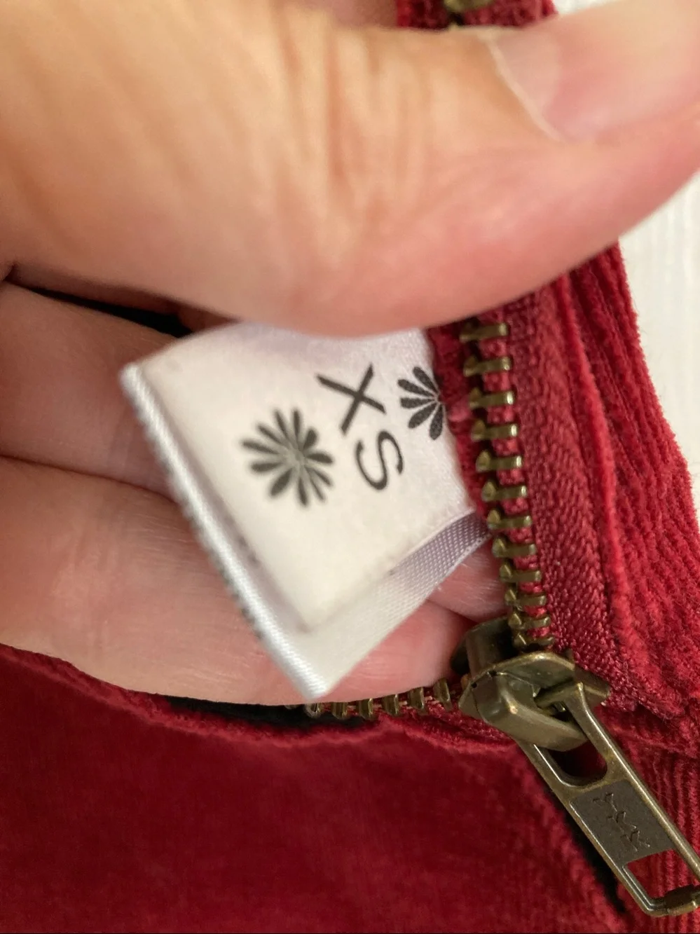 Show me your mumu Crimson Corduroy Bib Overalls - Picture 5 of 13